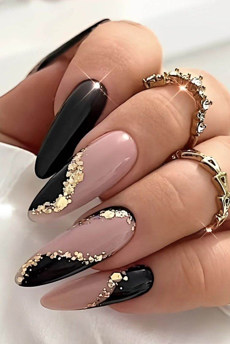 30 Classy Black Nail Designs To Glam You Up - 233