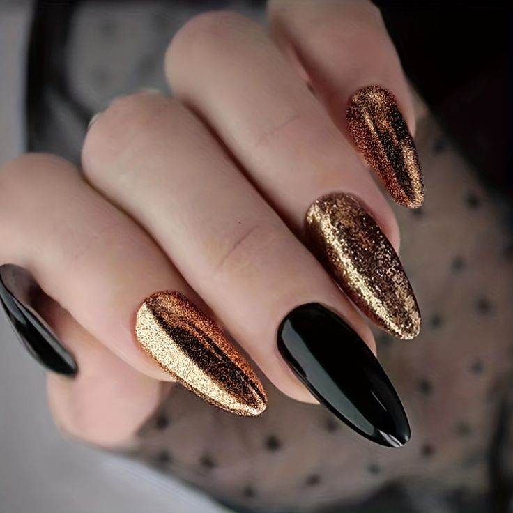 30 Classy Black Nail Designs To Glam You Up - 203