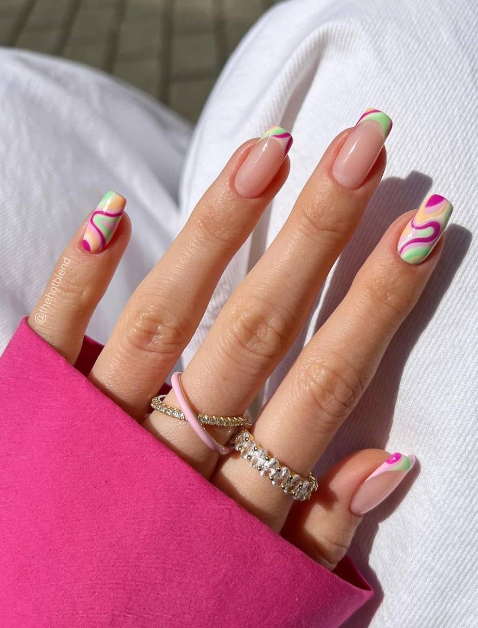30 Fabulous Swirl Nail Designs So Easy To Copy - 193