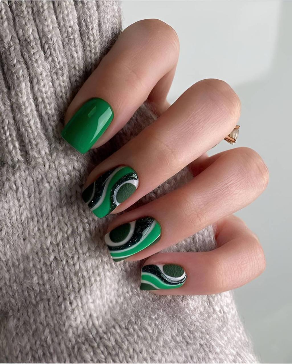 30 Fabulous Swirl Nail Designs So Easy To Copy - 215