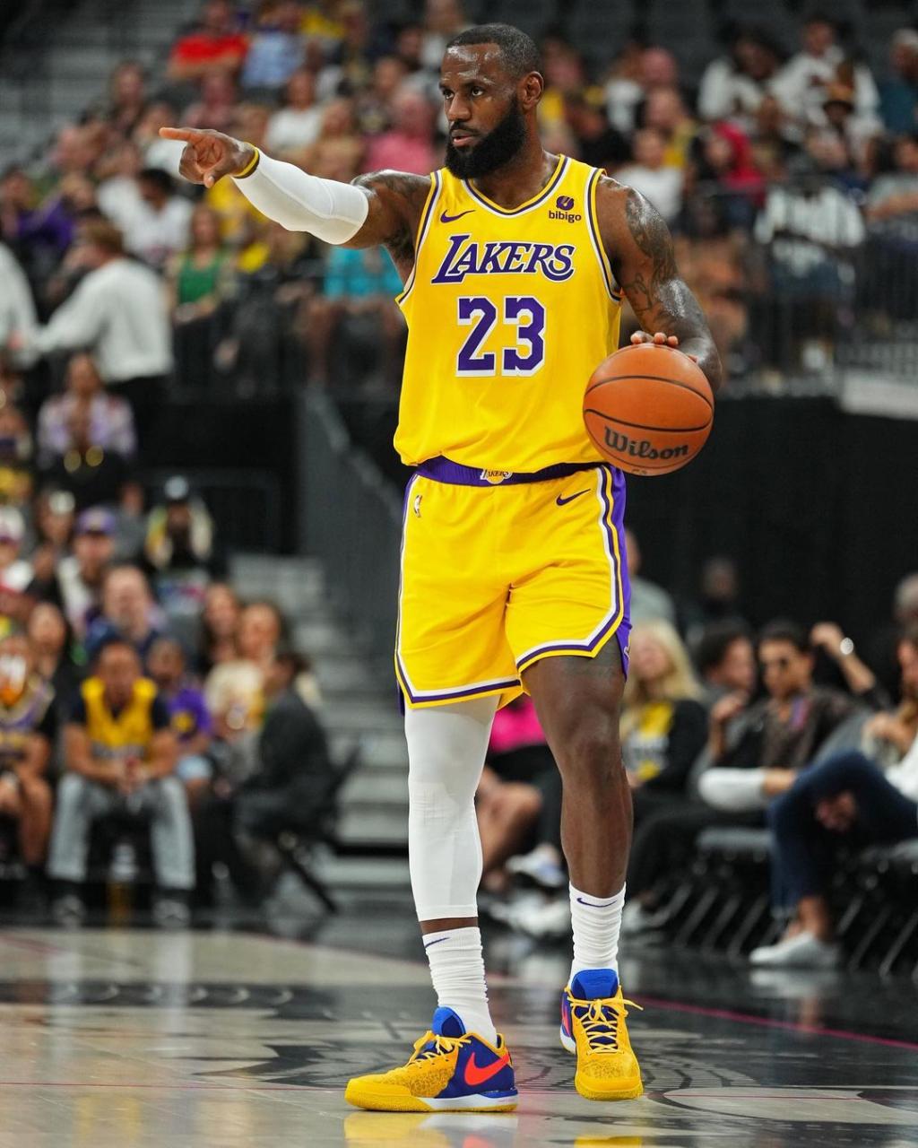 LeBron James Adorns Manila-Inspired Footwear in Preseason Debut for the Lakers.