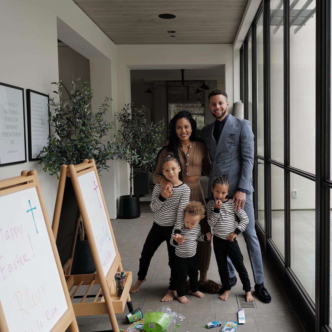 likhoa family home visit and learn about the daily life of the stephen and ayesha curry family 65210f198759e Family Home: Visit And Learn About The Daily Life Of The Stephen And Ayesha Curry Family