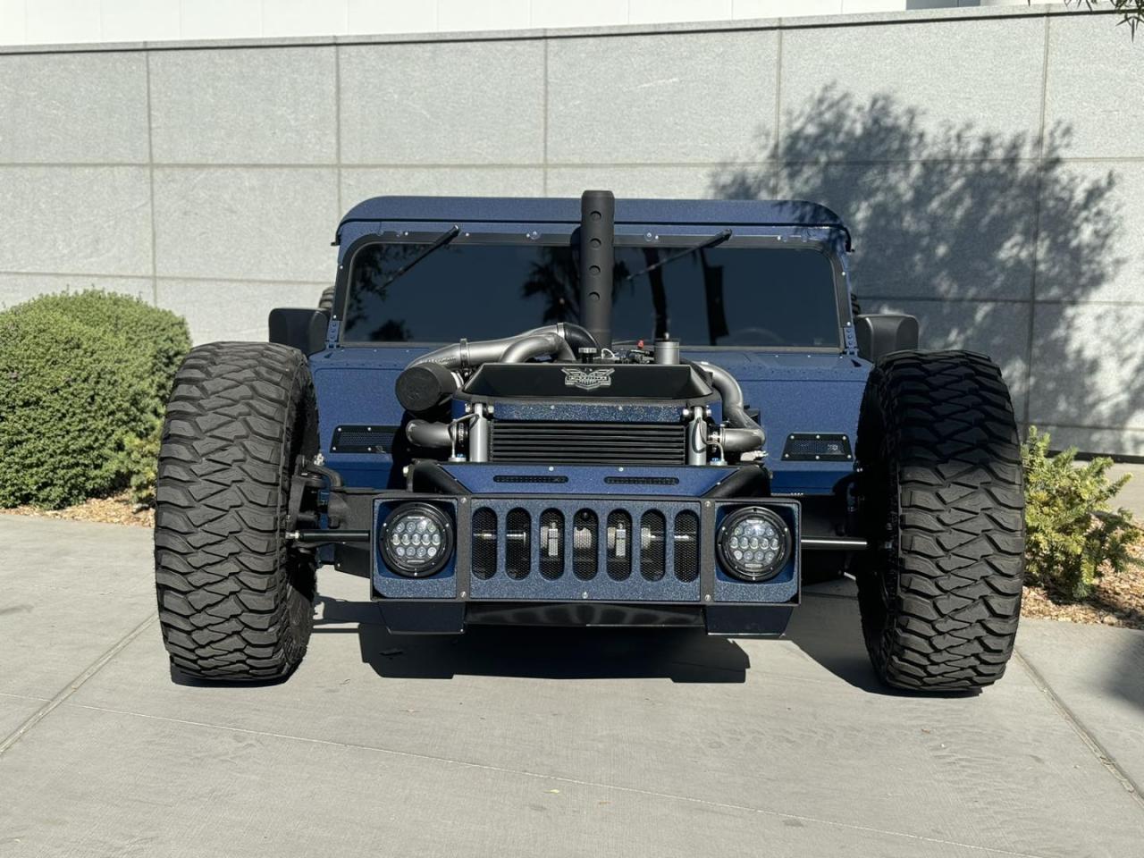lamtac up close with the beast hummer h fitted with f engine and wide body transforming into a handsome monster at the sema show 655c8db14704b Up Close With The Beast: Hummer H1 Fitted With F1 Engine And Wide Body, Transforming Into A Handsome Monster At The SEMA Show