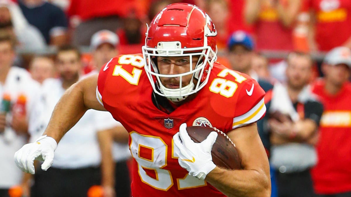 Chiefs vs. Packers odds, line: Sunday Night Football picks, top predictions  from dialed-in computer model on 86-60 roll - CBSSports.com