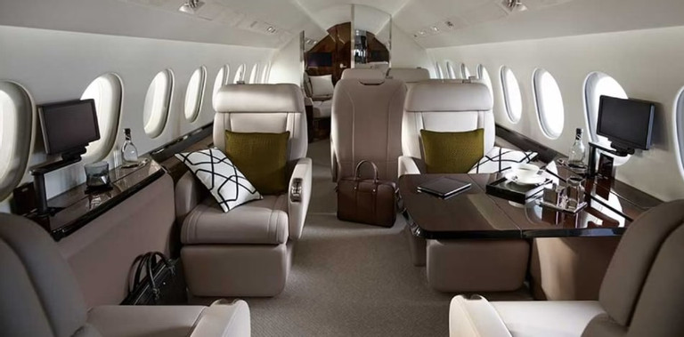 Take a look at the private jet of the new female billionaire - Taylor Swift - Photo 3.