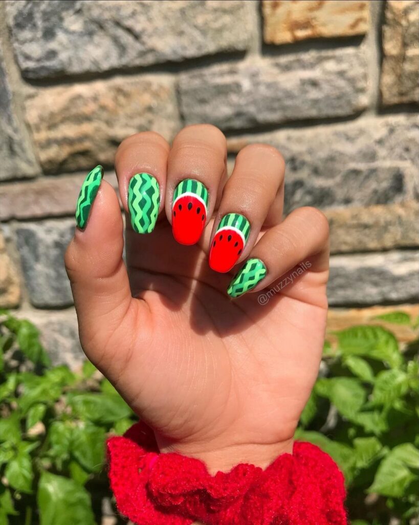 02-Bright Summer Watermelon Nails