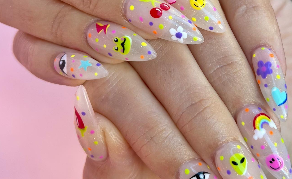 cute smiley face nails design