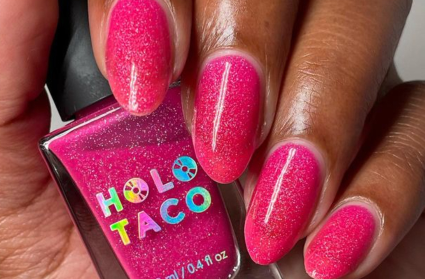 hot pink glitter nails