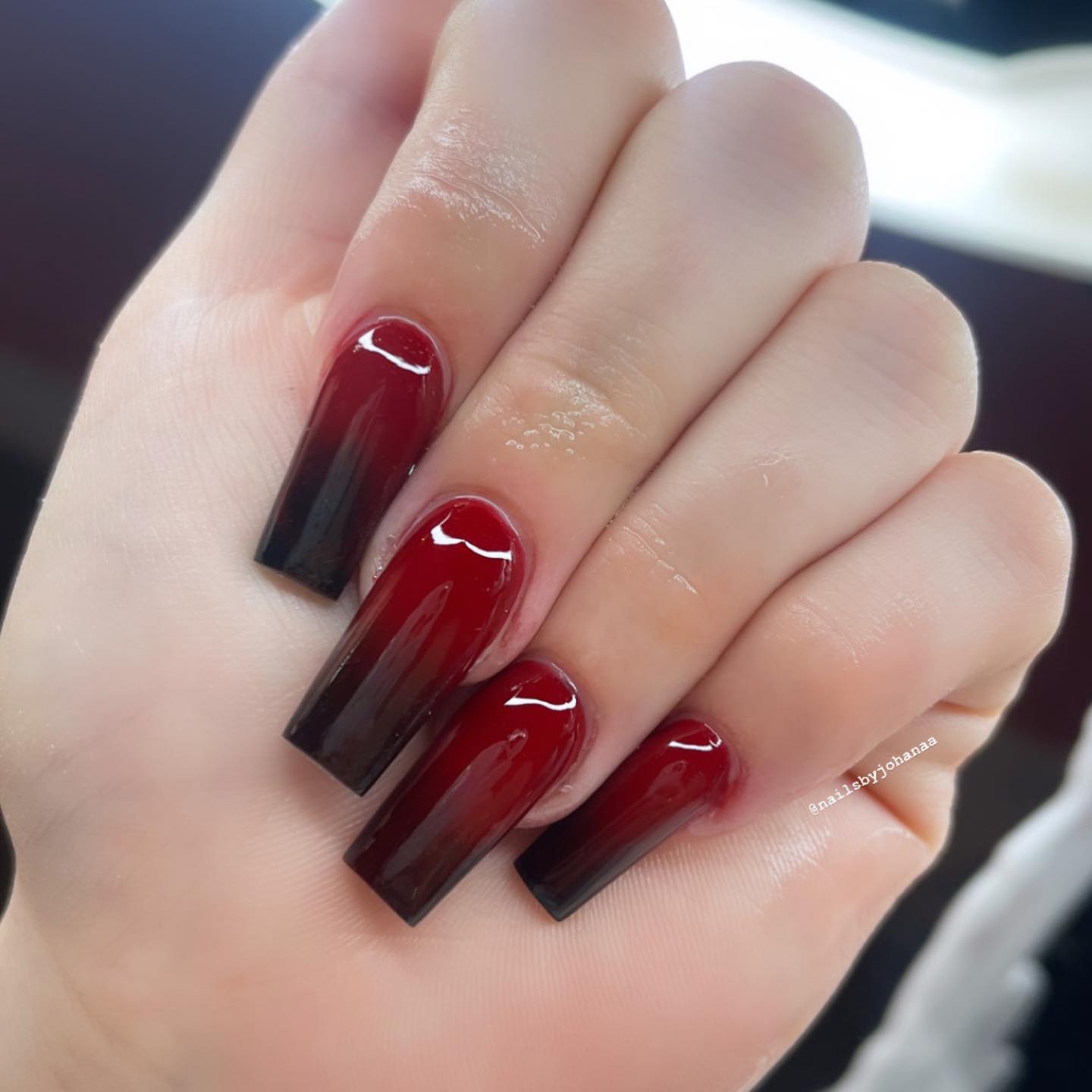 Long square nails feature flat edges and it is a practical option for many women. The edges have a darker tone to the bottom and this effect is what makes these nails look amazing.