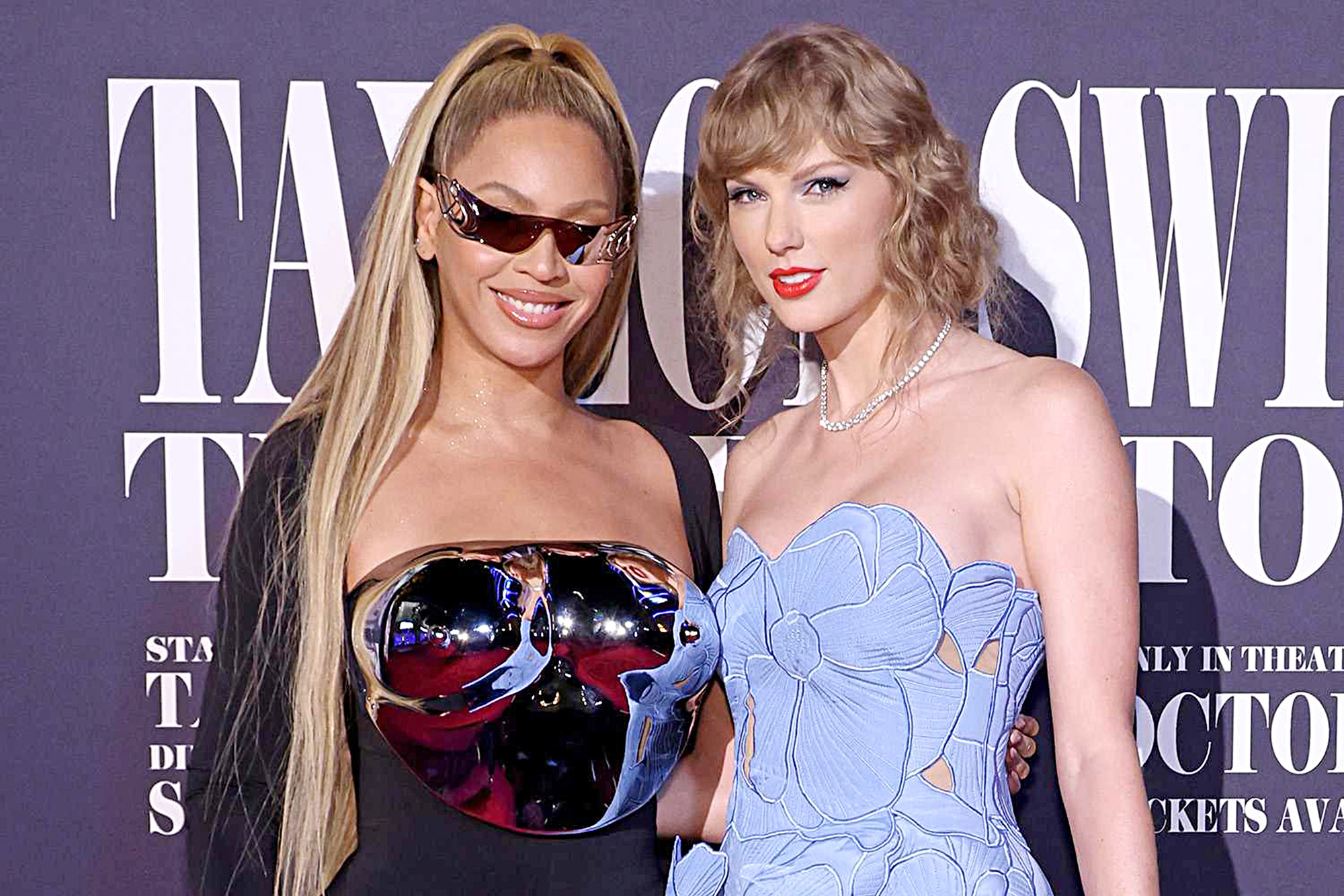 Taylor Swift và Beyoncé đều là những ca sĩ có hành trình làm nghề đáng nể - Ảnh: Getty Images