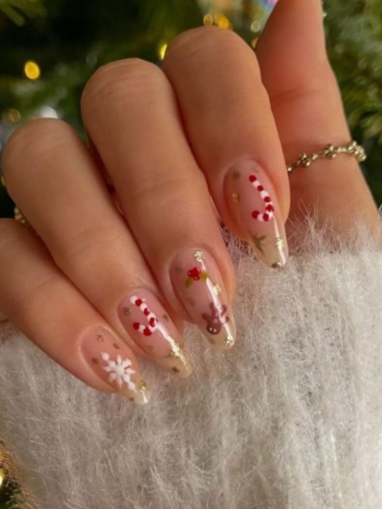 Christmas acrylic nails: festive symbols 
