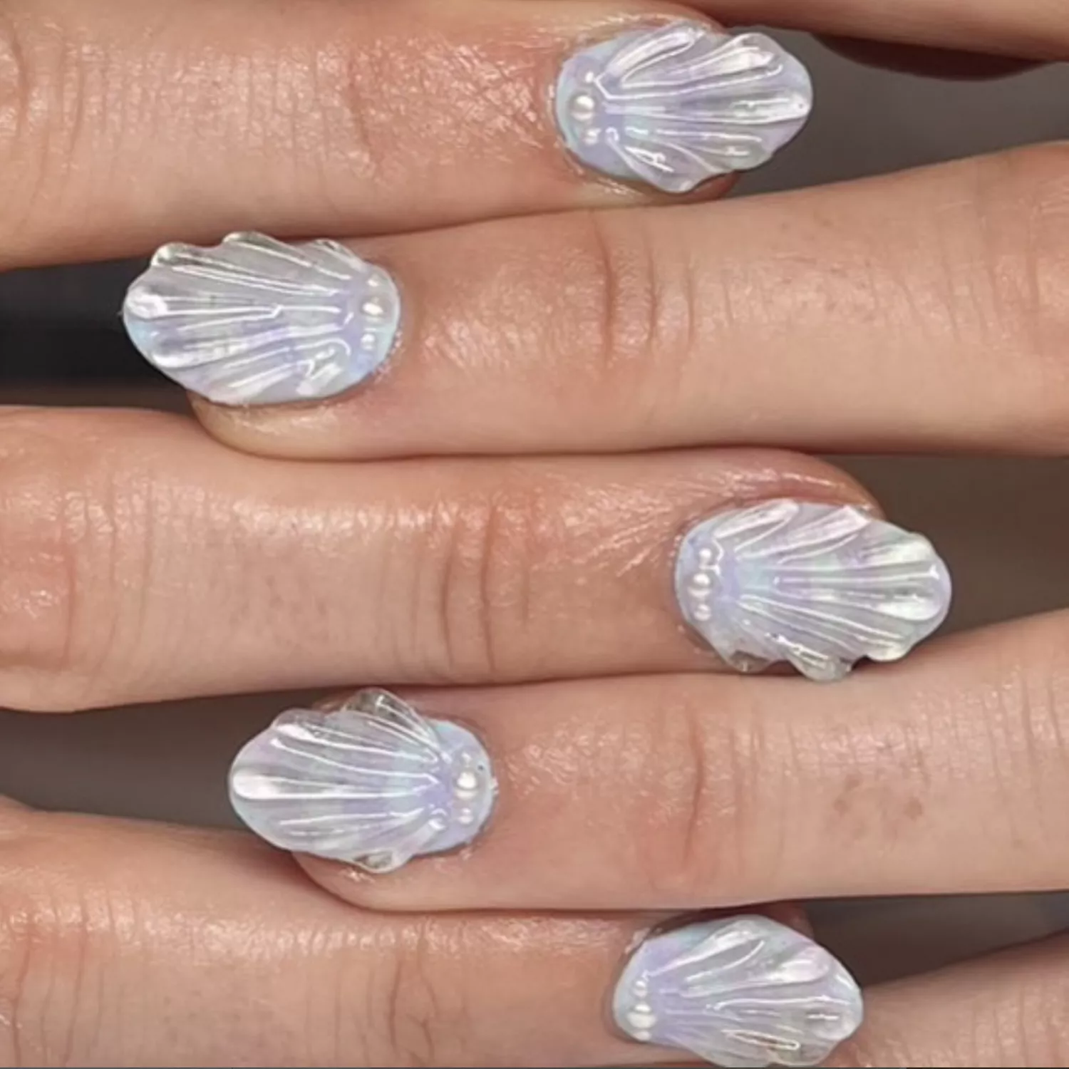 nail art that looks like seashells