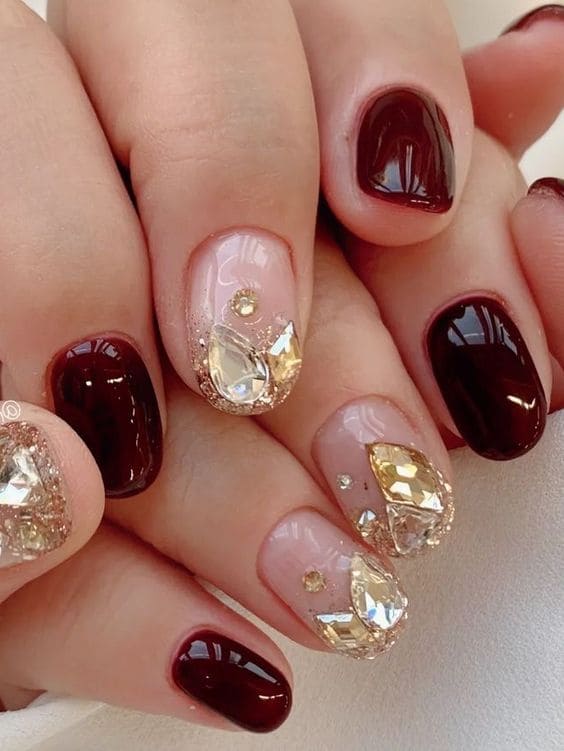 Korean gold gem accent nails