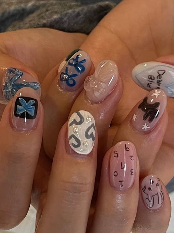 Korean bow nails: Y2K