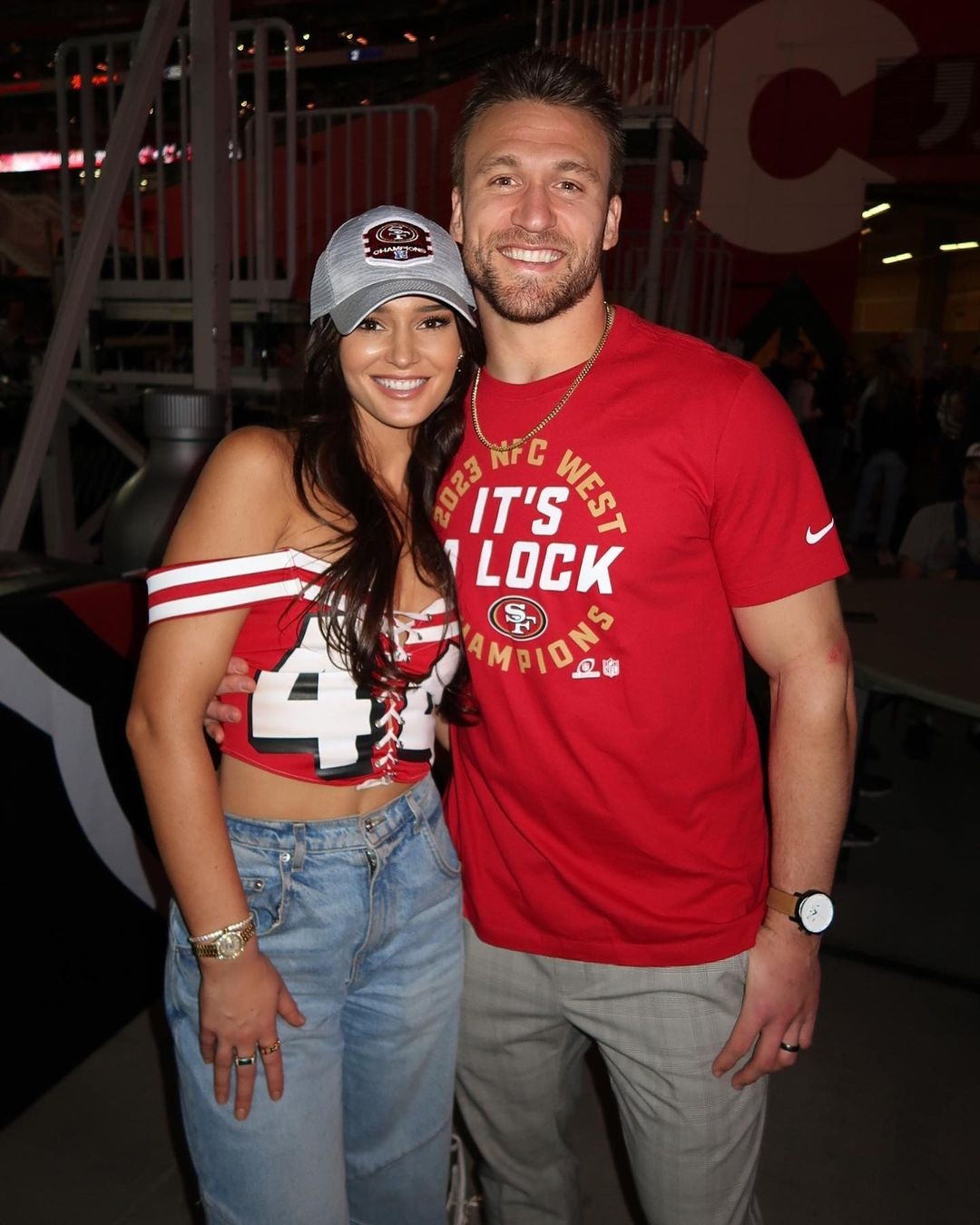 Kristin Juszczyk,  Taylor Swift,  Travis Kelce, giai bong bau duc My,  NFL la gi,  WAG la gi,  San Francisco 49ers anh 8