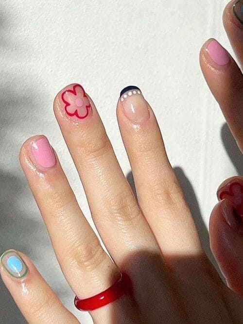 cute Korean nails: adorable accent