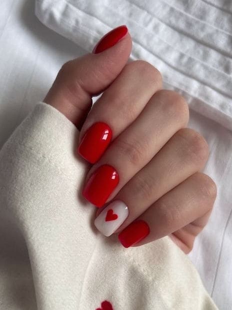 cute heart nails: red accent