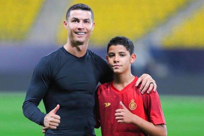 Ronaldo có thể đưa ra quyết định “đau lòng” khiến con trai không theo được nghiệp bóng đá - Ảnh 1.