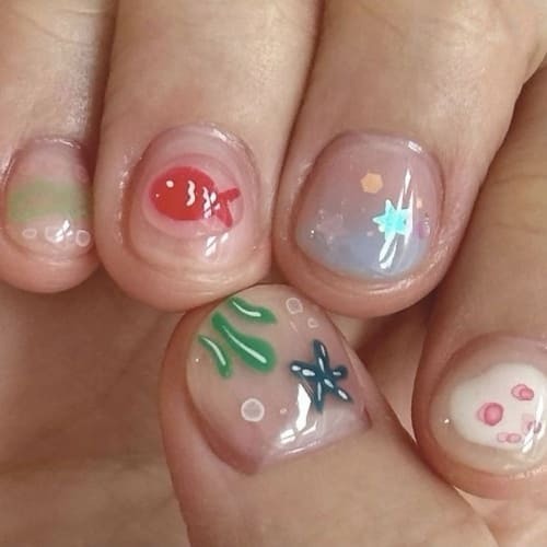 short summer nails: sea animal stickers 