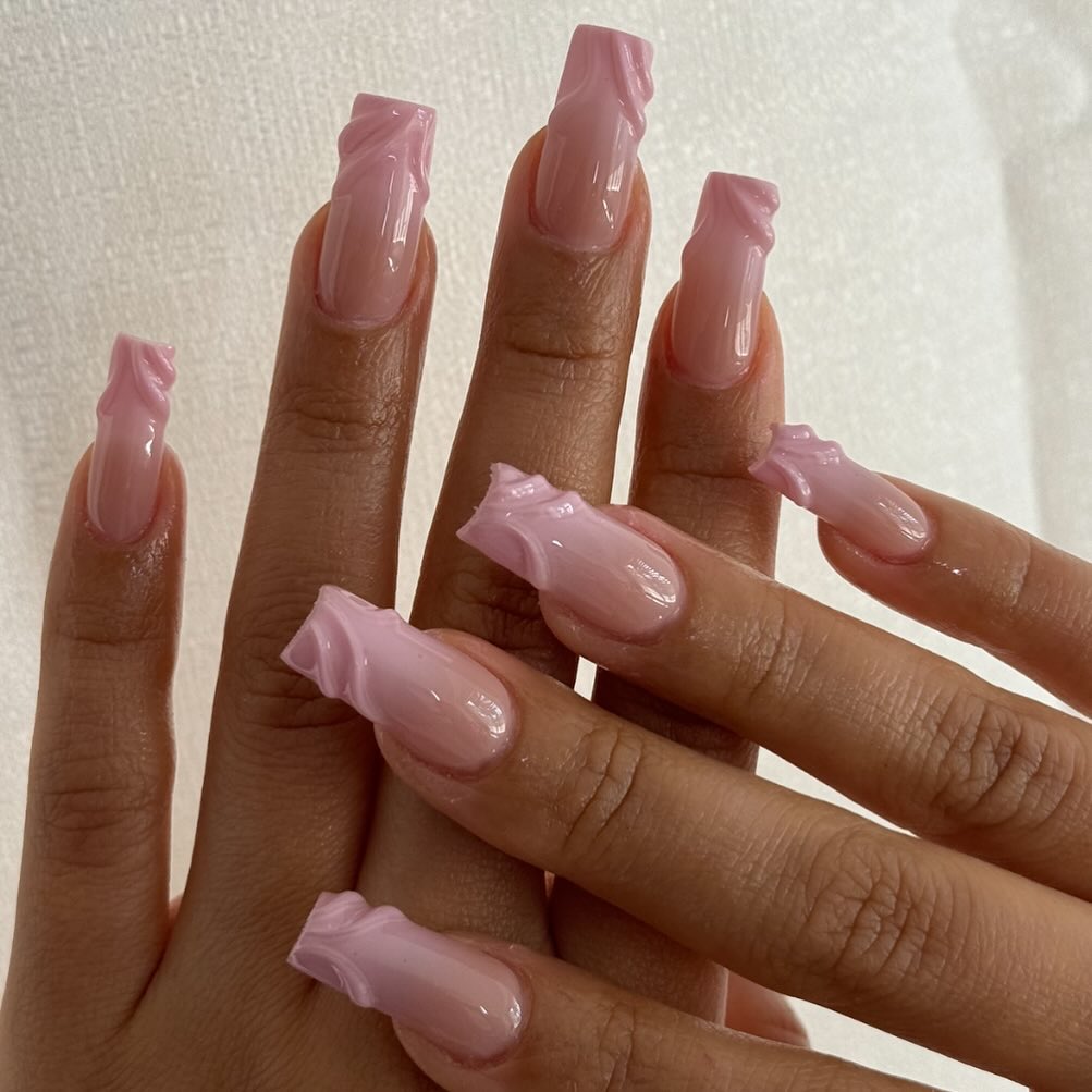 Sizzling Hot Designs: Summer Ombre Nails to Elevate Your Look