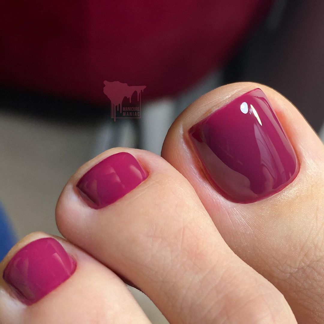 Beach-Ready Toes: Simple Summer Toe Nail Ideas