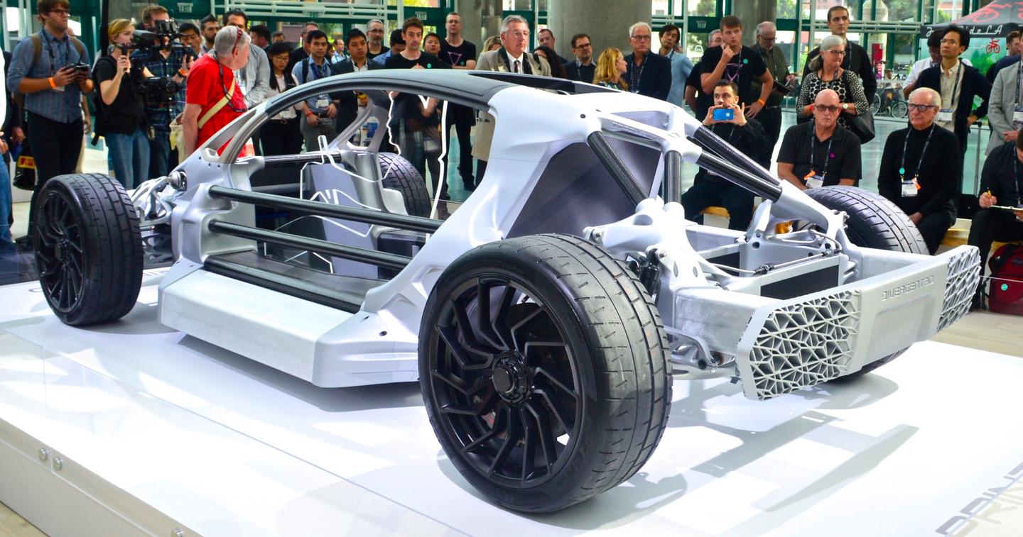 Divergent's chassis features 3D-printed aluminum nodes, extruded aluminum sections and carbon fiber beams