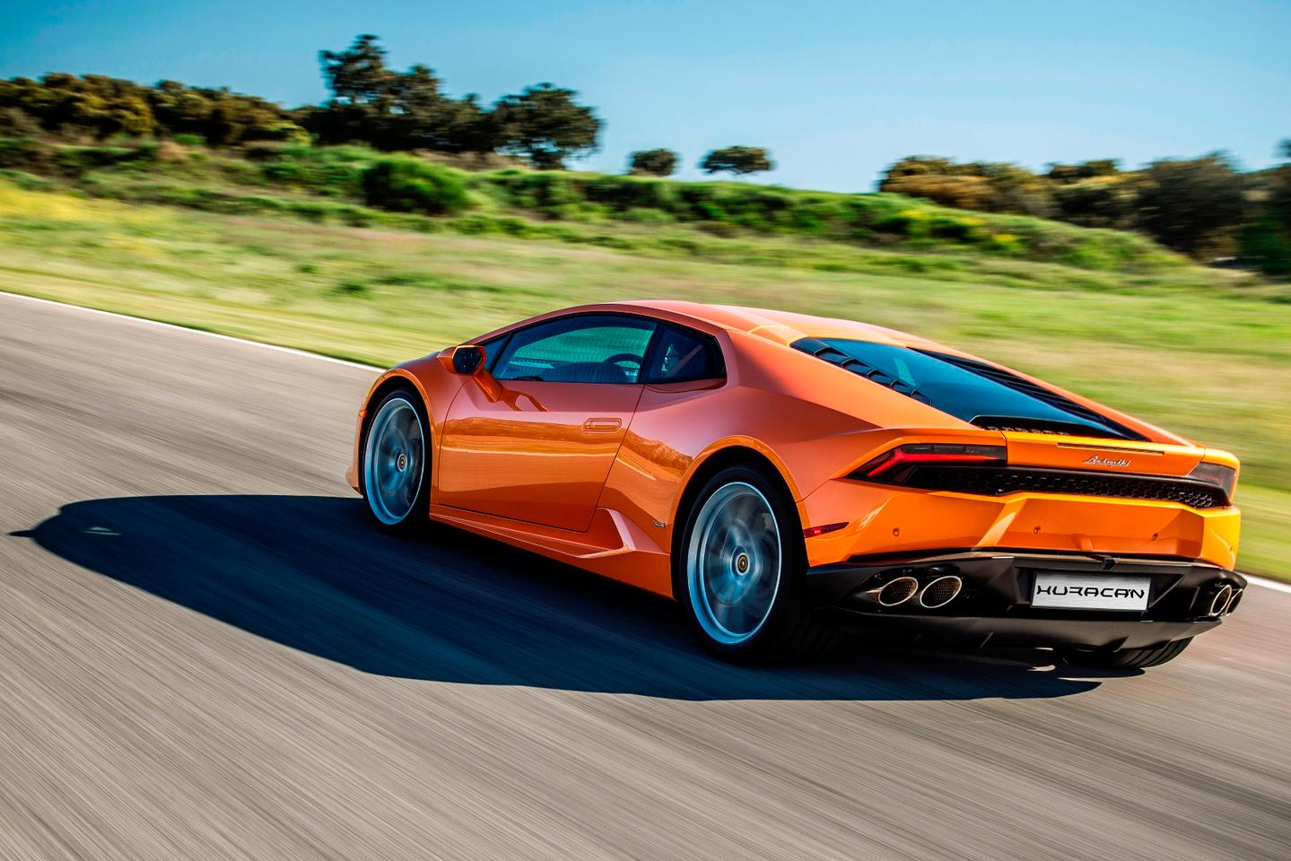 The 2016 Lamborghini Huracán gets standard cylinder deactivation and other small upgrades