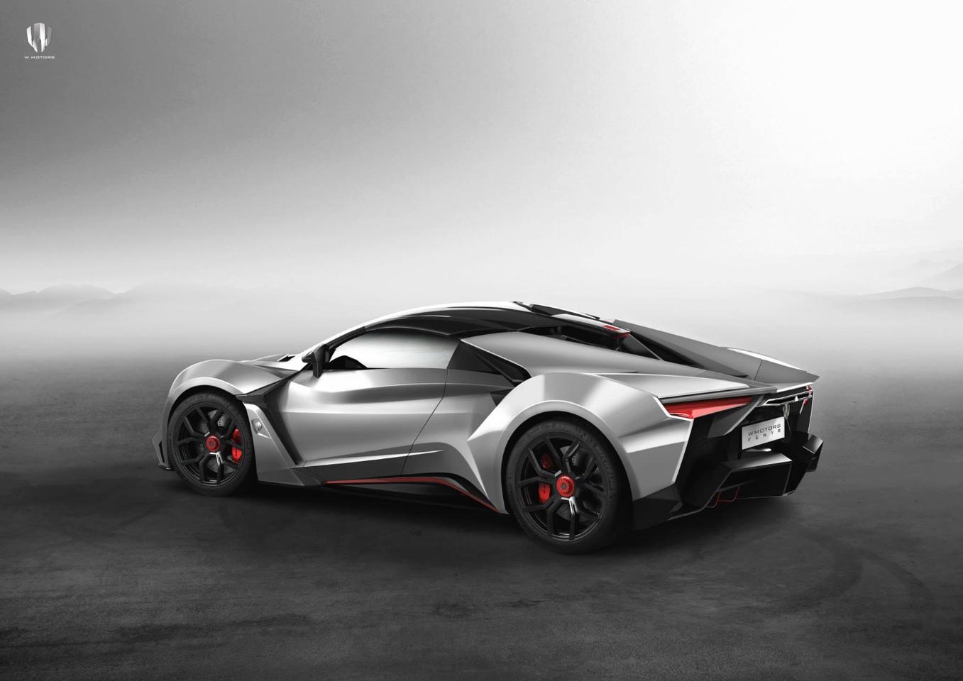 The 900-hp Fenyr Supersport debuted at this week's Dubai Motor Show