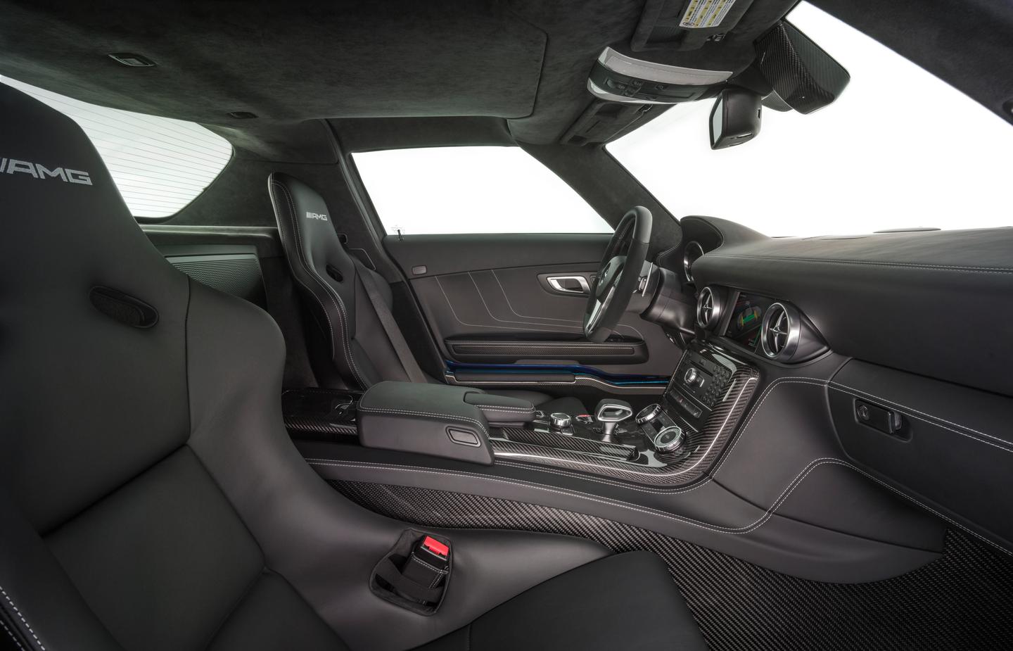 The interior of the Mercedes-Benz SLS AMG Coupé Electric Drive (Image: Mercedes-Benz)